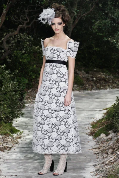 Look 22
